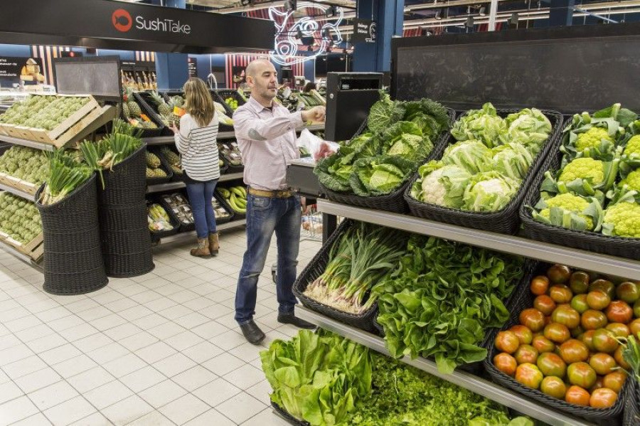 Eroski, con el 3,3% de las franquicias del sector, franquició en 2015 su primer hipermercado, en Tarragona.