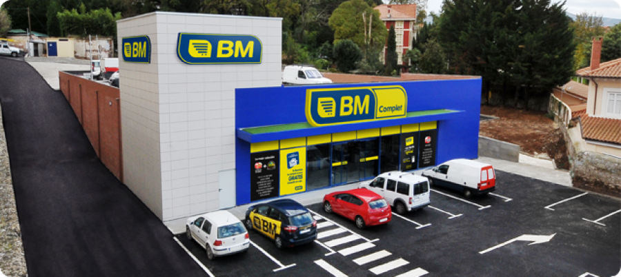 El nuevo supermercado, situado en la avenida de Oviedo 1, contará con una superficie comercial de 800 m2 y con 60 plazas de aparcamiento.