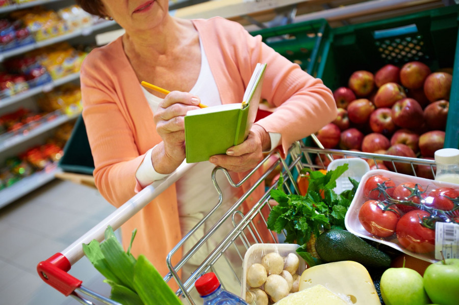 El canal de compra mayoritariamente escogido por los seniors es el supermercado.