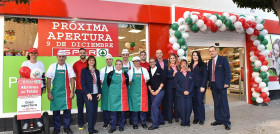 Este nuevo punto de venta del grupo Spar Gran Canaria cuenta con una superficie de 260 m2 y estará atendido por un equipo de 14 profesionales.
