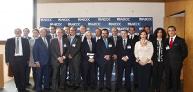 Foto de familia de los responsables de las compañías firmantes del plan por el empleo juvenil presentado en el marco del congreso de Aecoc.
