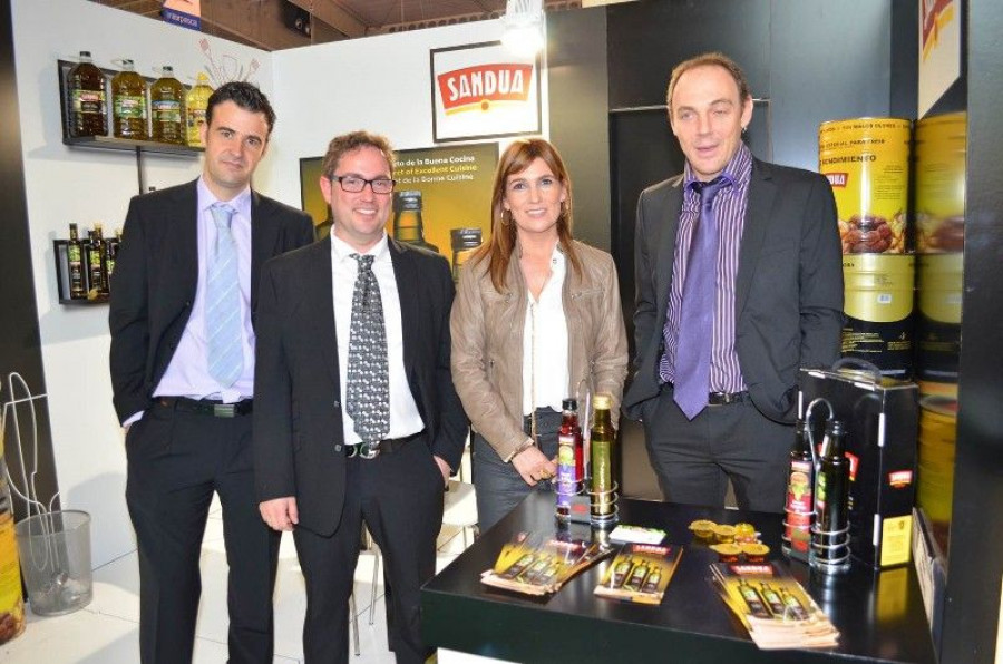 Gerente y parte del equipo comercial: de izqda a dcha Eduardo Burgaleta, José Luis Sandúa, Laura Sandúa y Antonio Calvillo.