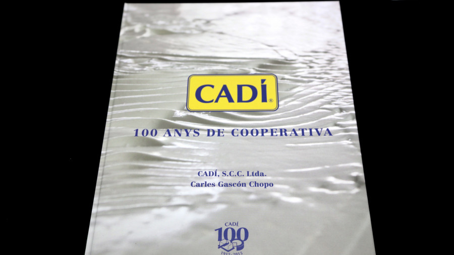 “Cadí: 100 anys de Cooperativa” es un libro que habla de ideas, de vivencias y del esfuerzo de las personas que han formado parte de la historia de Cadí.