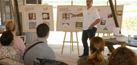 Óscar Estévez, responsable de Operaciones de la fábrica de Leioa, en un momento de la presentación.