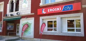 El nuevo Eroski/city dispone de un surtido de 3.500 productos.