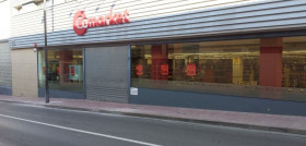 El establecimiento cuenta con una sala de ventas de 2.400 m2.
