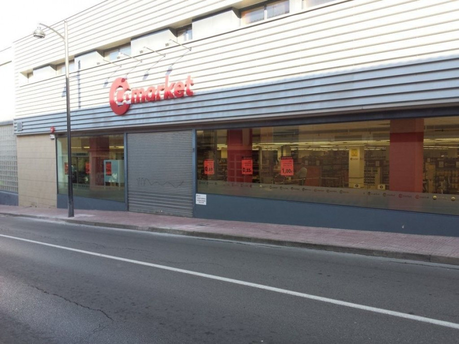 El establecimiento cuenta con una sala de ventas de 2.400 m2.