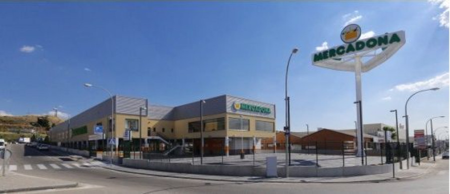 Todos ellos cuentan con las secciones habituales de Mercadona.