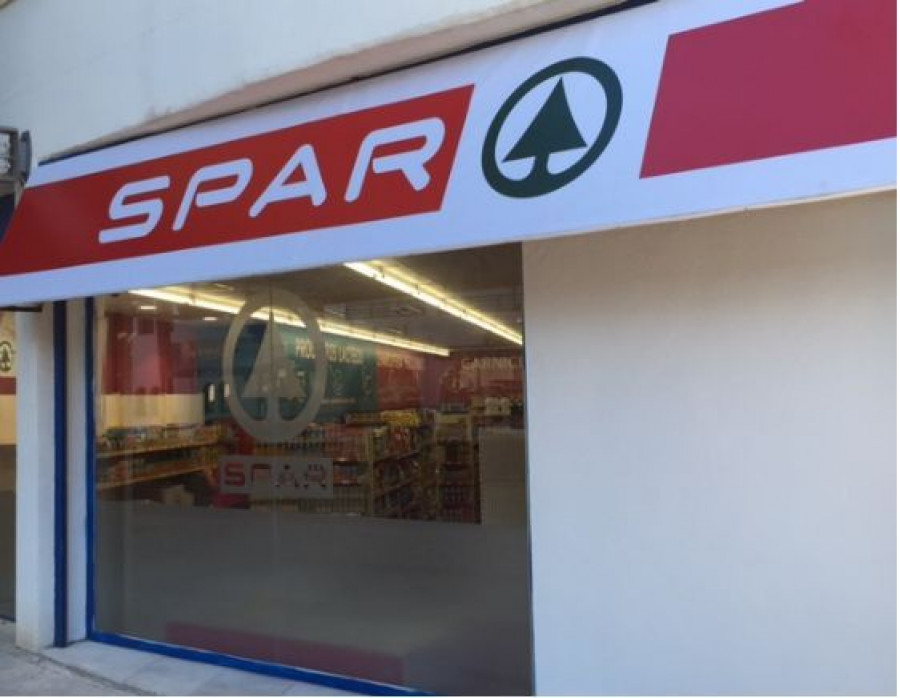 El nuevo Spar dispone de 400 m2 de superficie comercial.
