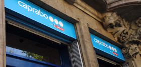 El nuevo supermercado tiene 327 metros cuadrados y da empleo a seis personas.