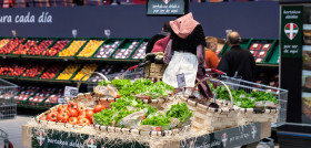 El hipermercado de Gernika ofrece una nueva dimensión a los productos locales de temporada.
