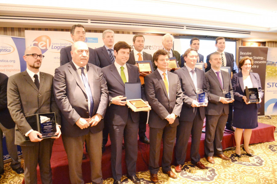 El Centro Español de Logística hizo entrega de los Premios CEL 2015.