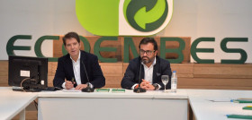 Óscar Martín (izda.), consejero delegado de Ecoembes, e Ignacio González (dcha.) presidente.