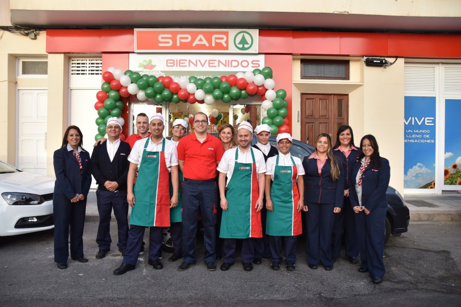 El nuevo establecimiento del grupo alimenticio, de 227 m2, cuenta con una plantilla de 13 personas.