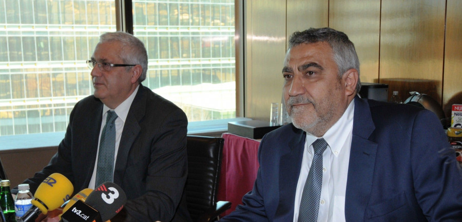 Laurent Dereux, director general, y Miquel Serra, director técnico de Nestlé, han anunciado una inversión de 102 millones de euros en su fábrica de Girona.