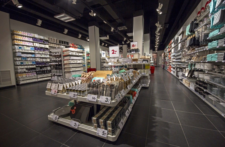 Hema Orense es una tienda de 320 m2.