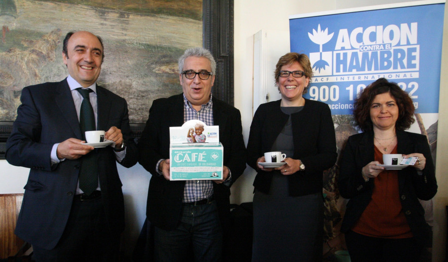 Leo Harlem presenta la campaña Operación Café.