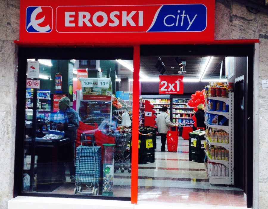 Eroski abre una tienda franquiciada en Bermeo.