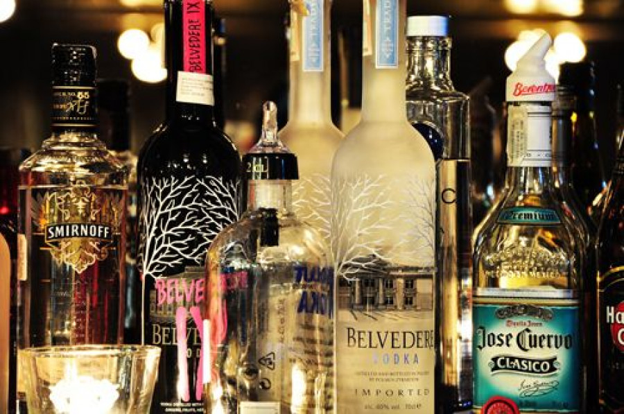Bebidas alcoholicas 123rf b 2985
