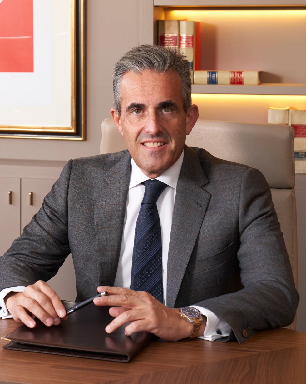 CEO 1 (1) Baja