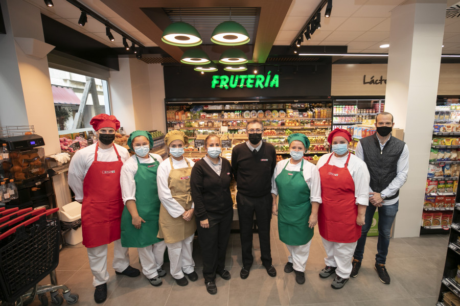 El equipo de SPAR Ciudad Jardín tras la apertura