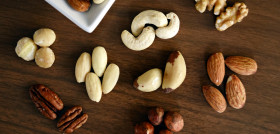 Food nut mixed nuts nuts seeds ingredient walnut 1555601 pxhere