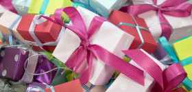 Wheel flower petal celebration gift decoration 937399 pxhere
