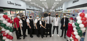 El equipo de SPAR Benartemi durante la reapertura