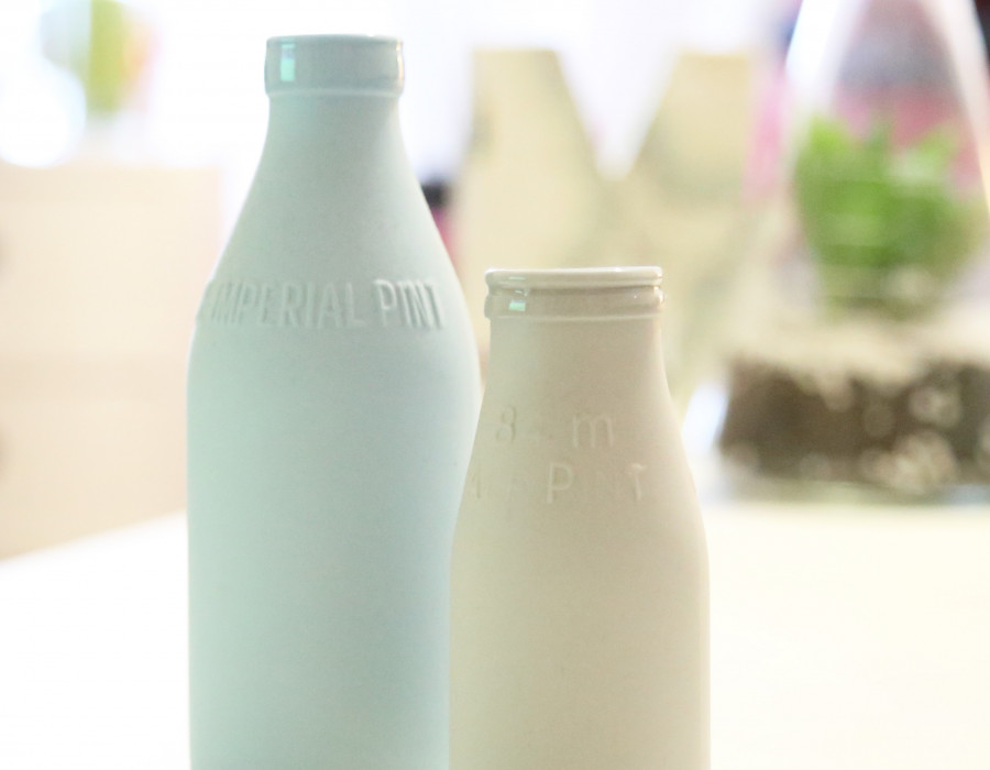 Liquid people white farm sweet plastic 1071640 pxhere