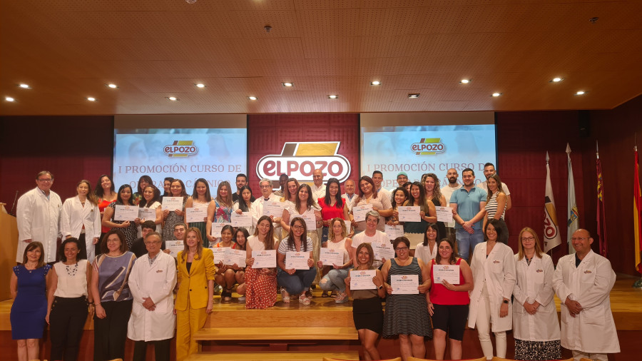 20220624 FOTO Entrega diplomas operarios cárnicos