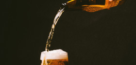 Hand cold glass bar foam splash 714486 pxhere