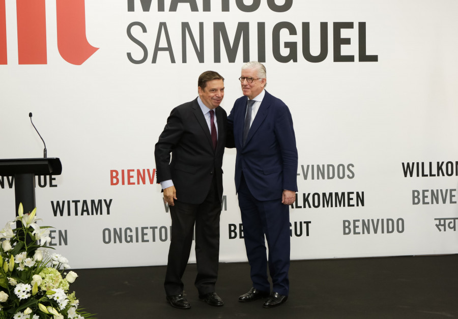 Luis Planas, ministro de Agricultura, Pesca y Alimentación, y Alberto Rodríguez Toquero, Director General de Mahou San Miguel