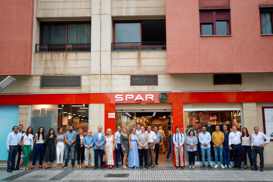 Celebración de la reapertura de SPAR Luis Doreste Silva