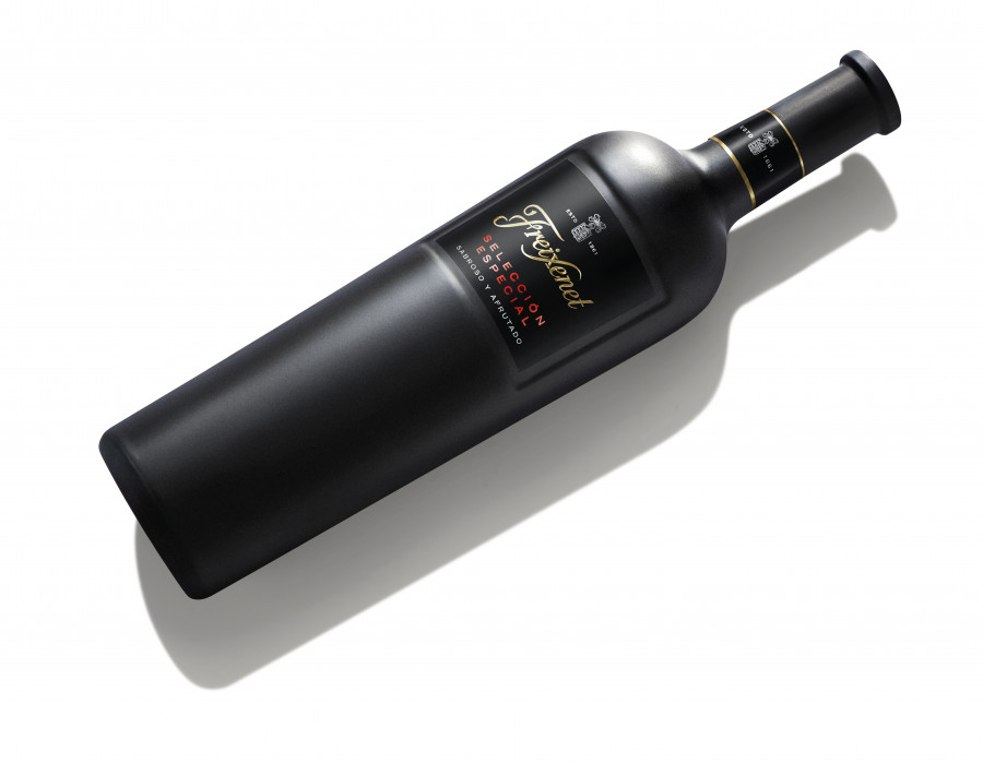FRX Spanish Wines Beauty Shots Seleccion Especial Laying