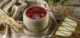 EL ESTANQUE QUESO DE MEZCLA CURADO