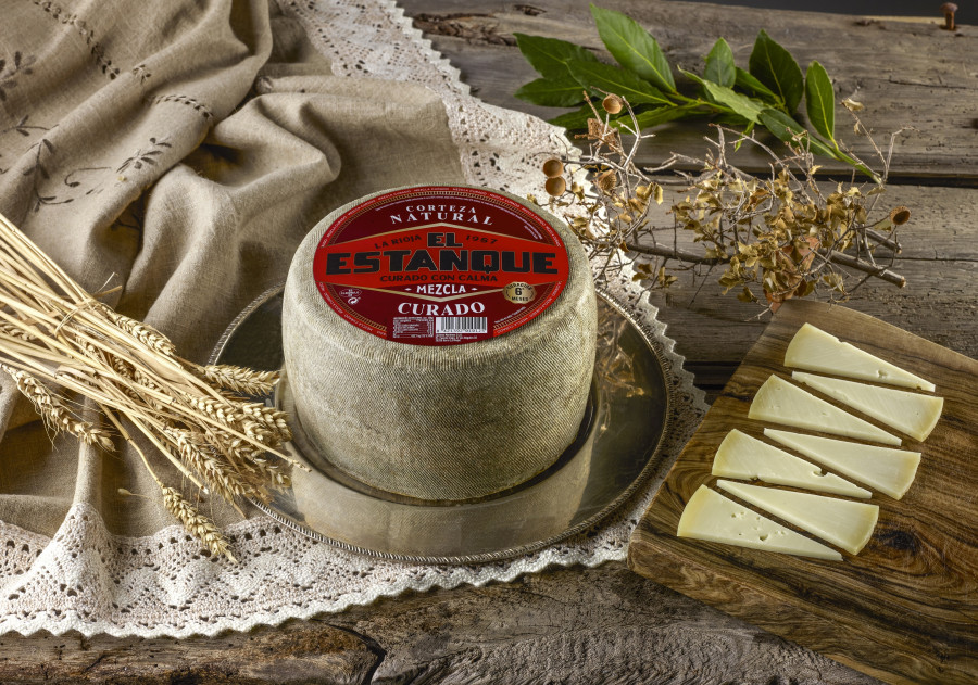 EL ESTANQUE QUESO DE MEZCLA CURADO