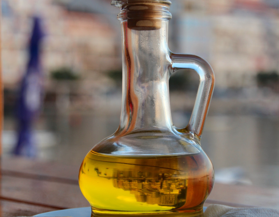 Spice drink bottle whisky liqueur olive oil 845041 pxhere