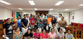 Personas pertenecientes al proyecto social de Fundación Primaflor y el Ayuntamiento de Pulpí