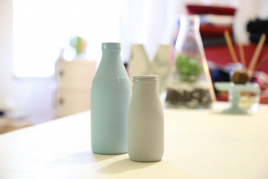 Liquid people white farm sweet plastic 1071636 pxhere