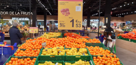 Foto prensa cítricos en Carrefour
