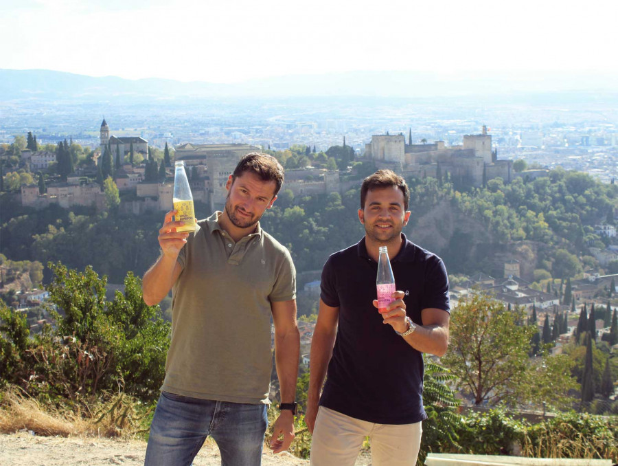 Raúl de Frutos  y Fernando Martín. CEOs y Fundadores de Víver Kombucha que cumple 3 años.