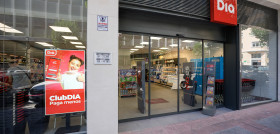 FACHADA TIENDA DIA (1)