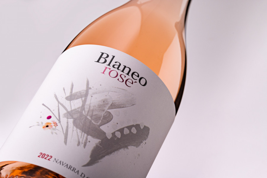 DETALLE BOTELLA BLANEO ROSÉ