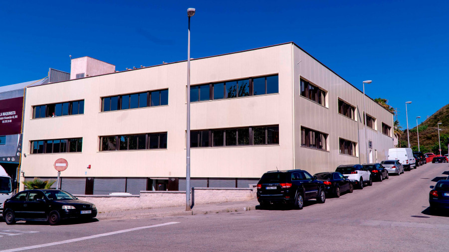 Fachada sede Enrique Tomás