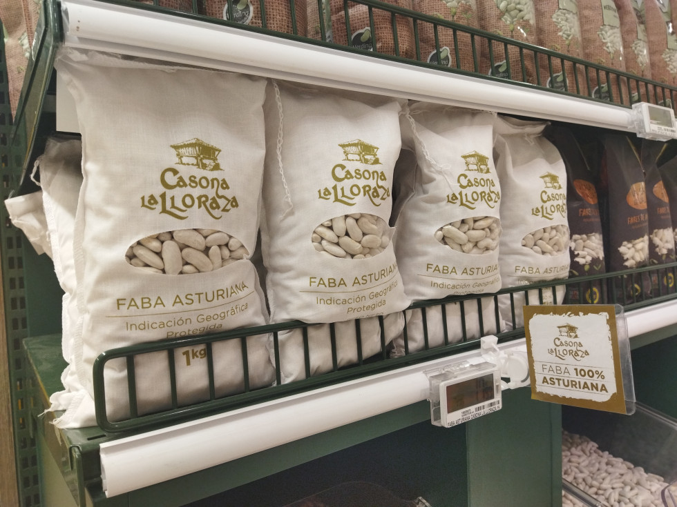 Faba Casona la Lloraza en un supermercado Alimerka h