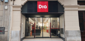 Fachada tienda reducida