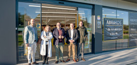 El alcalde de Boadilla visita el nuevo Ahorramas de la localidad