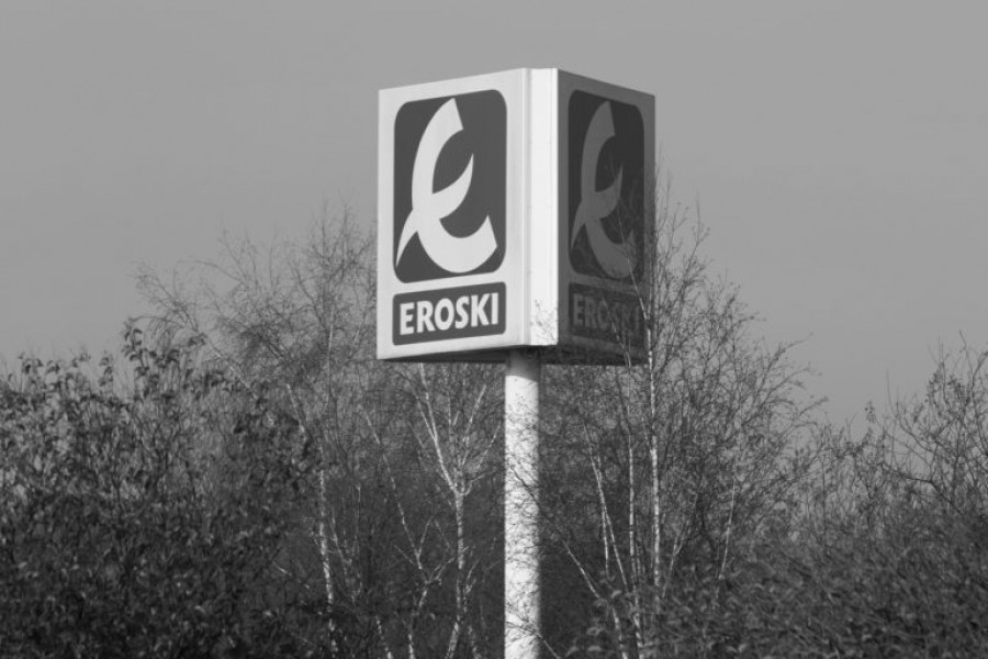 EROSKI BLANCO Y NEGRO