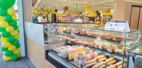 Entre las novedades más importantes destacan la cafetería y el córner de jamón