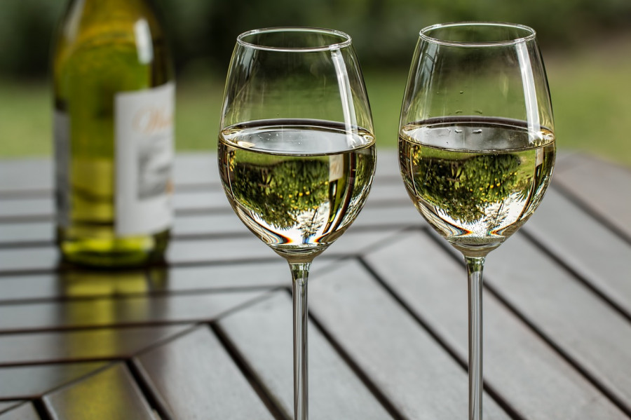 Wine 2789265 1280